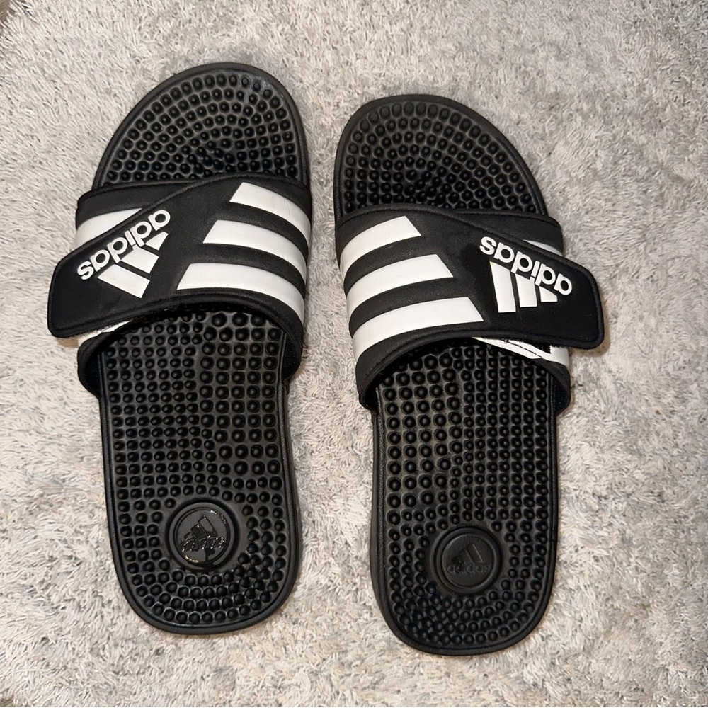 Adidas slides size 7 women